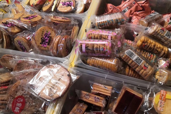 自己開零食店不加盟哪里進(jìn)貨？