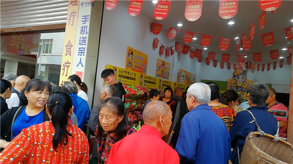 在鄉(xiāng)鎮(zhèn)上開個(gè)零食店怎么樣？虧不虧？