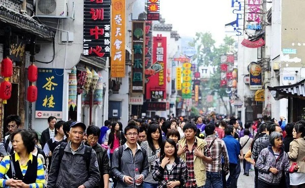 河源創(chuàng)業(yè)加盟零食店連鎖風(fēng)險大嗎？