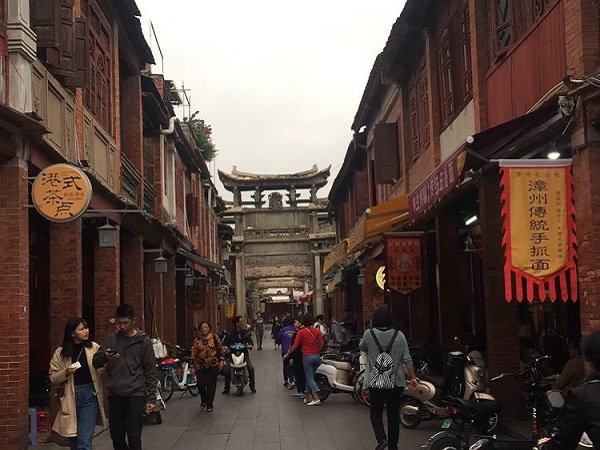 漳州饞嘴郎零食店加盟怎么做的？前期要投入多少資金？