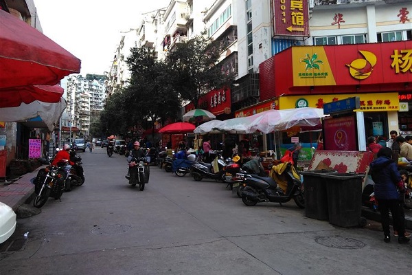 南平城鄉(xiāng)加盟9.9元的零食店合適嗎？